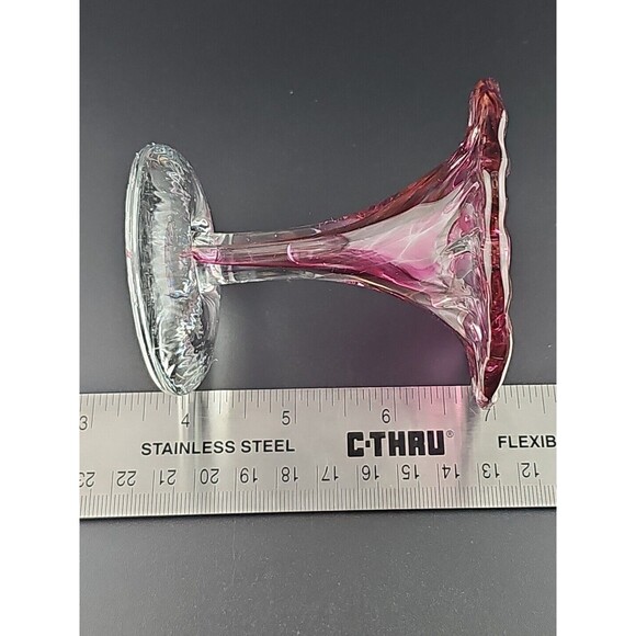 Signed CAS Chris Smith West Virginia Art Glass, Cranberry Bud Vase, Flower Shape - Picture 5 of 9